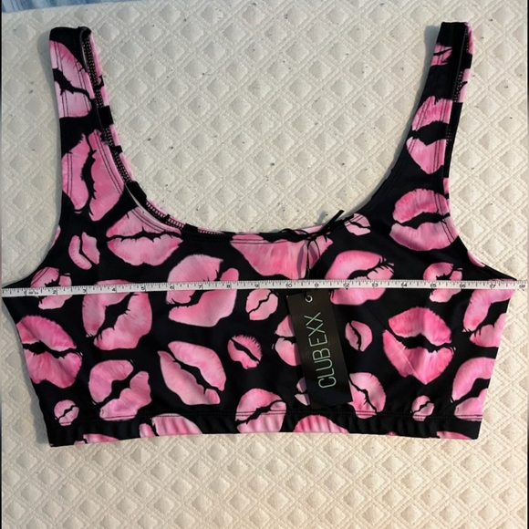 NWT Dolls Kill Sexy Pink Puckered Lips Sports Bra Or Crop Top - Picture 8 of 8